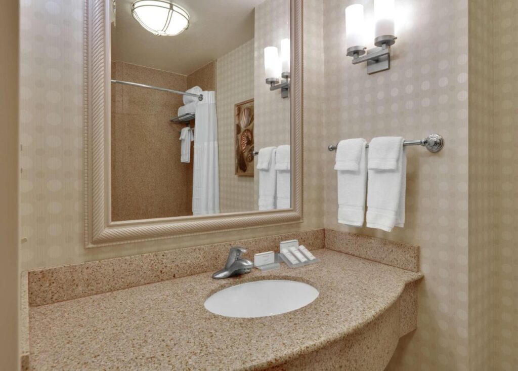Hilton Garden Inn San Diego Del Mar - Image 3