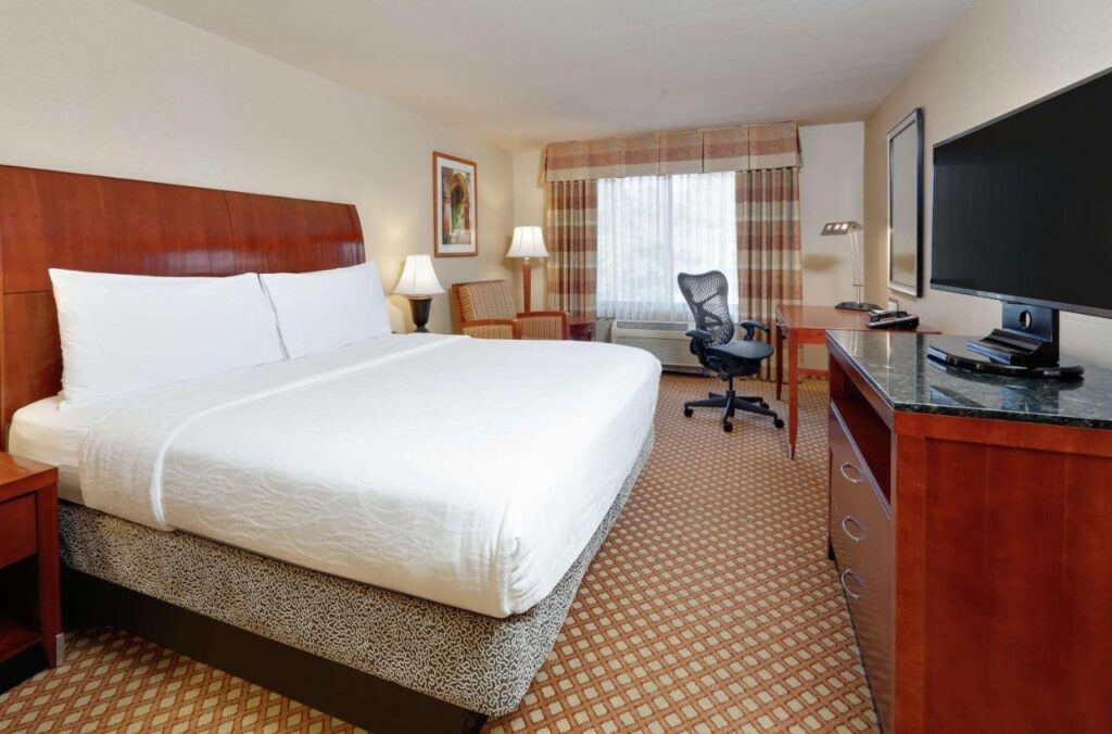 Hilton Garden Inn San Diego Del Mar - Image 4