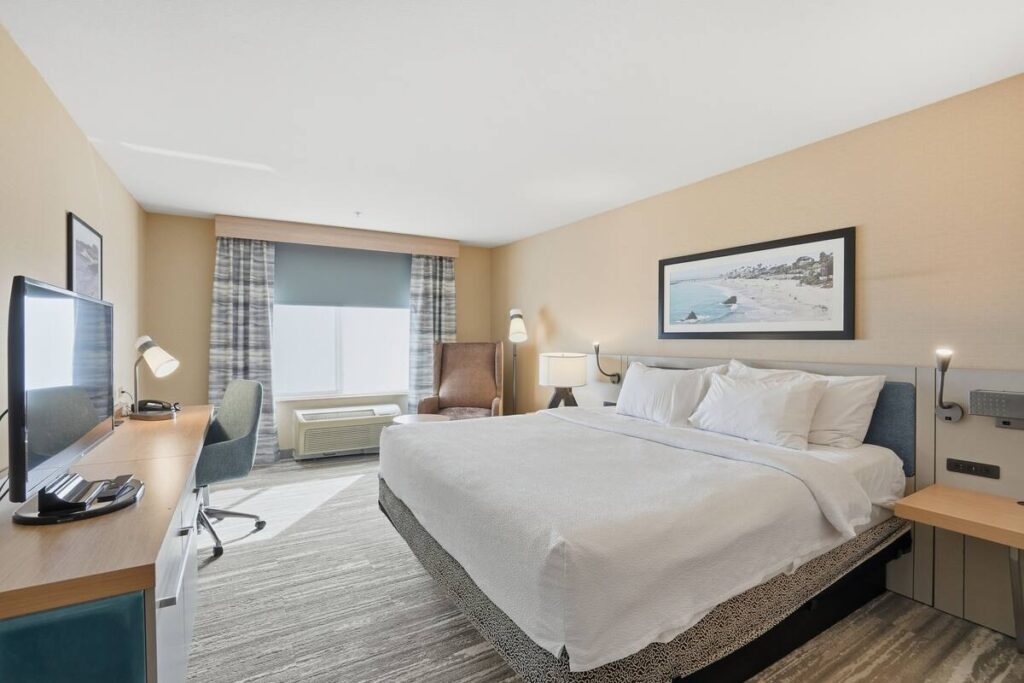 Hilton Garden Inn San Diego Del Mar - Image 6