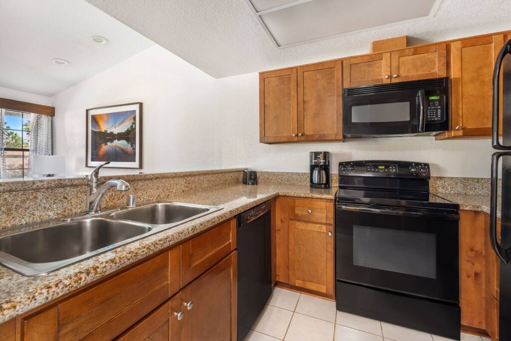 Riviera Oaks Resort - Image 4