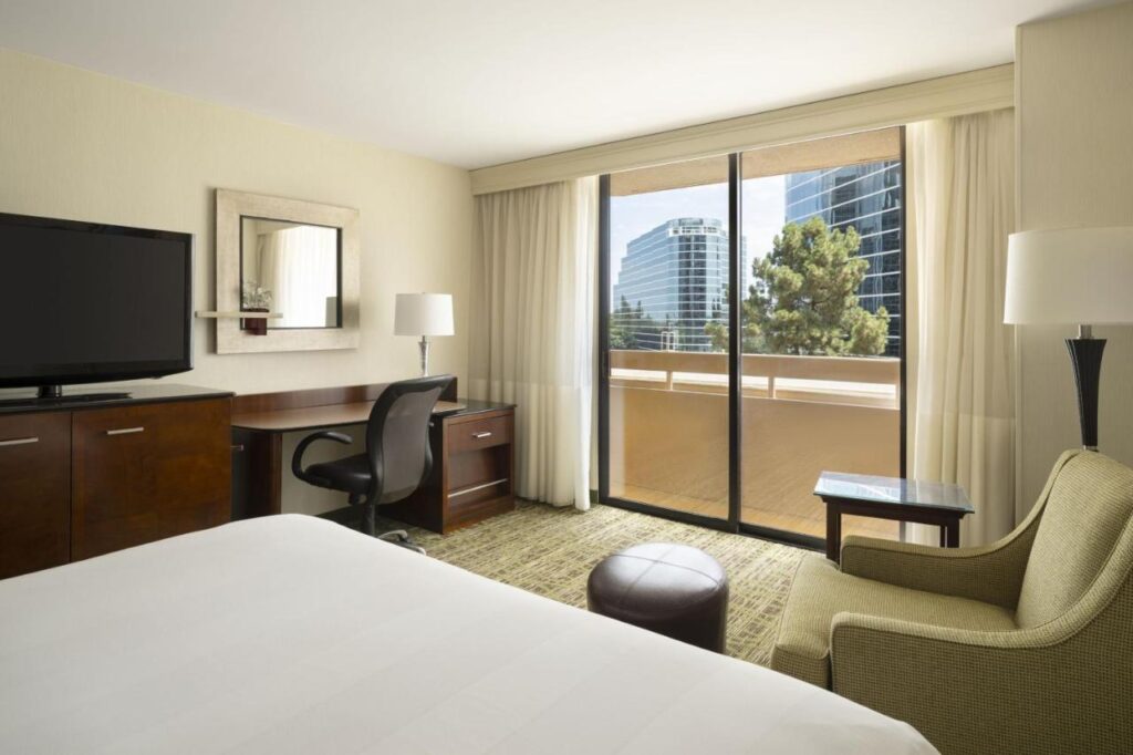 San Diego Marriott La Jolla - Image 4