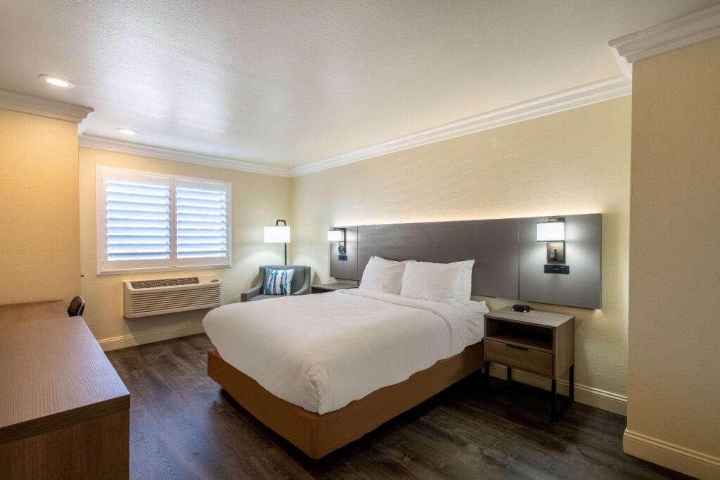 Comfort Inn Gilroy - Image 2