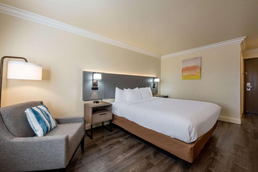 Comfort Inn Gilroy - Image 5