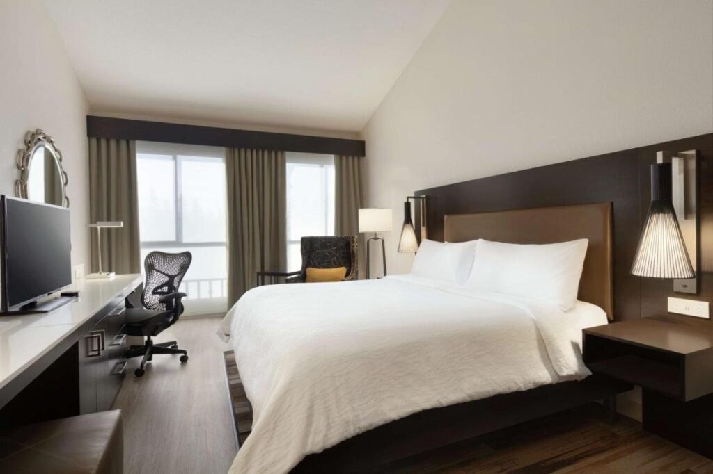 Hilton Garden Inn Cupertino - Image 2