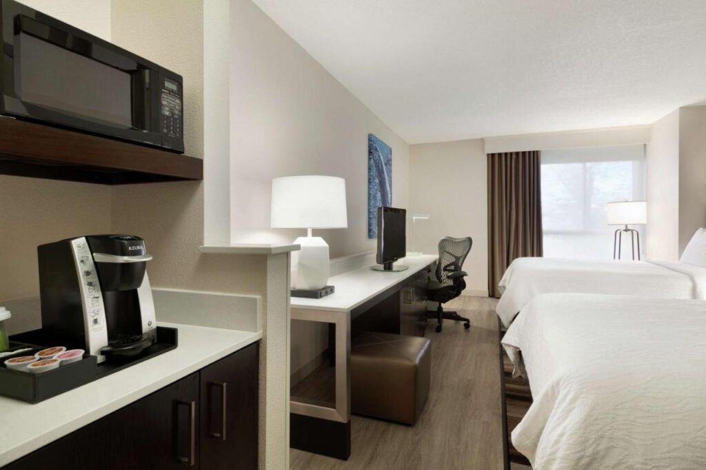 Hilton Garden Inn Cupertino - Image 5