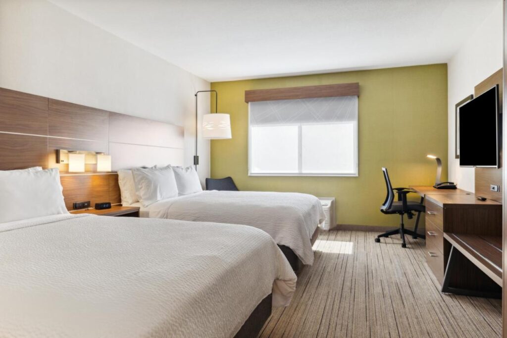 Holiday Inn Express & Suites Mountain View Silicon Valley by IHG - Image 2