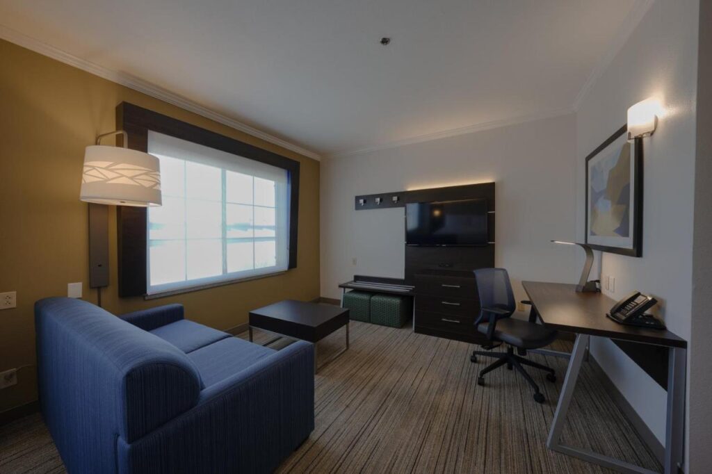 Holiday Inn Express & Suites Santa Clara - Silicon Valley by IHG - Image 6