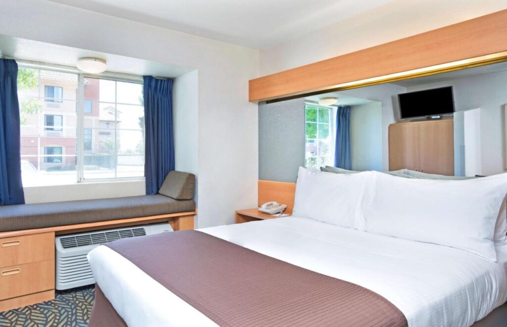 Microtel Inn & Suites, Morgan Hill - Image 2