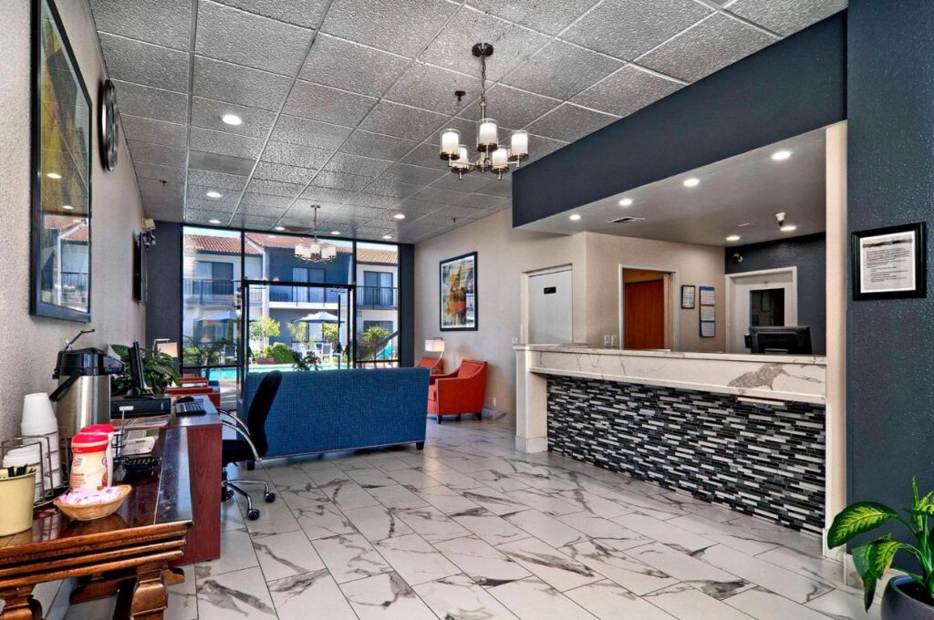 Quality Inn & Suites South San Jose - Morgan Hill - Image 1