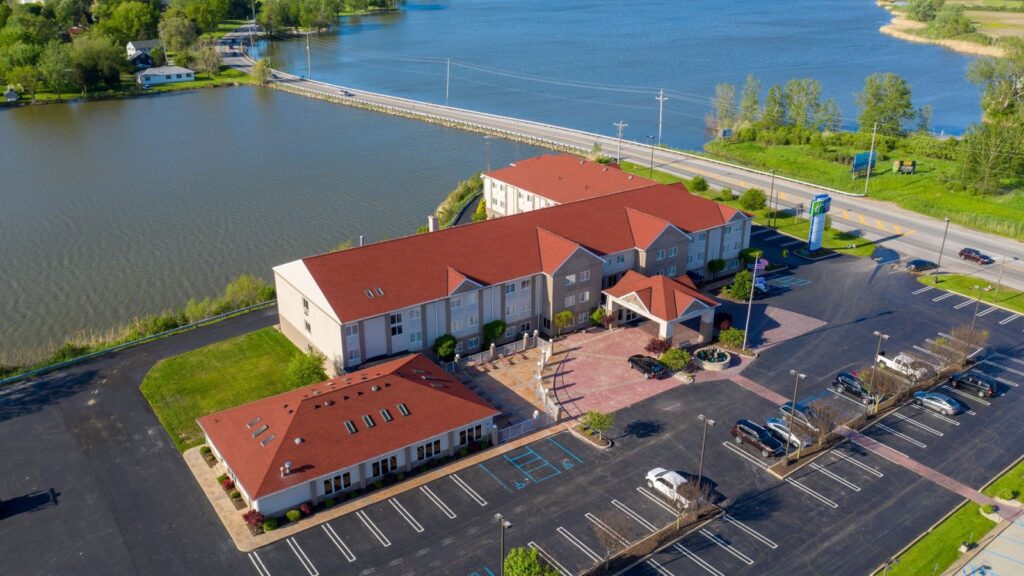 Holiday Inn Express Hotel & Suites Port Clinton-Catawba Island by IHG - Image 5
