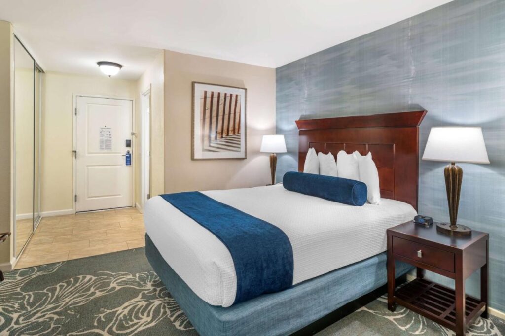 Best Western Plus Carpinteria Inn - Image 2