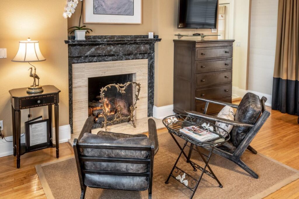 Harbor House Inn - Image 3