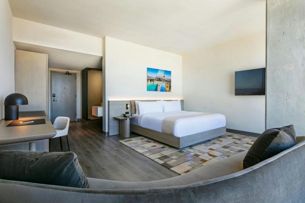 AC Hotel by Marriott Downtown Los Angeles - Image 4