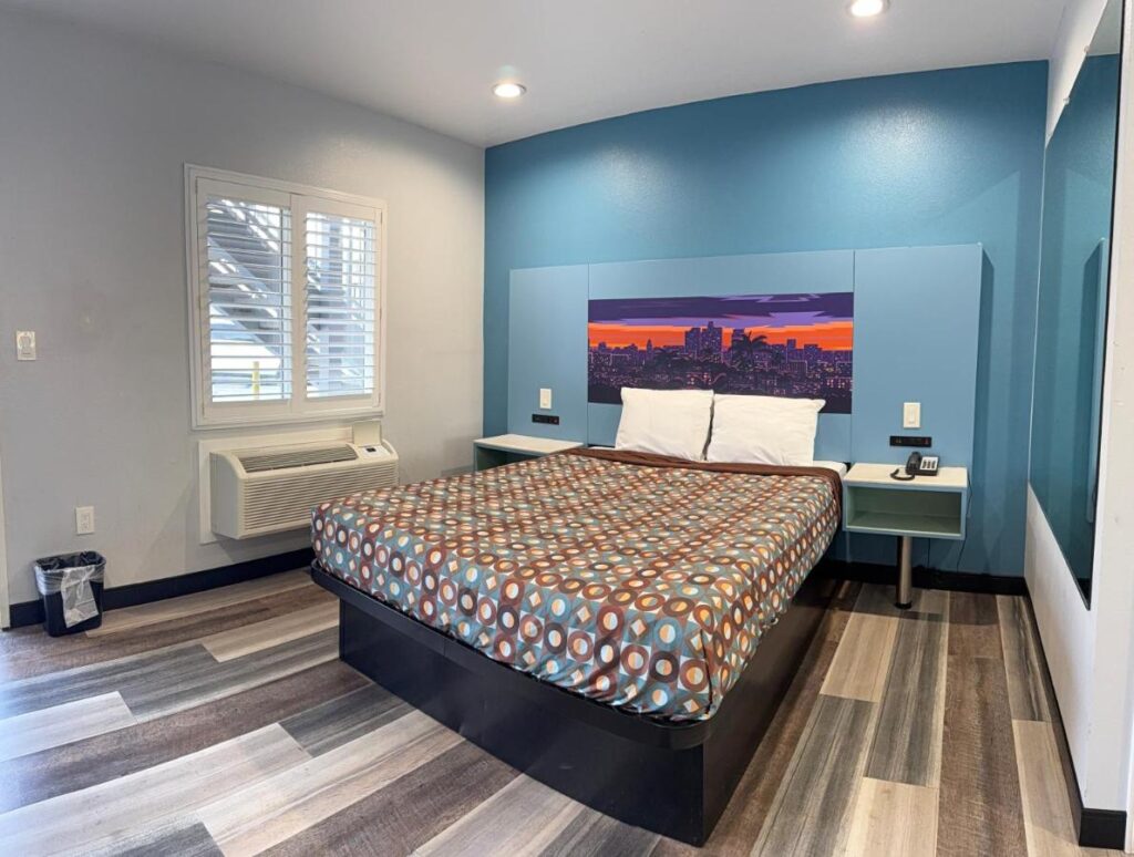 La Casa Motel, Los Angeles - Burbank Airport - Image 3
