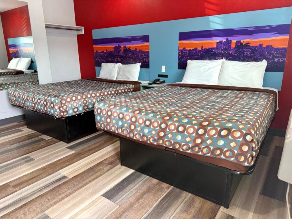 La Casa Motel, Los Angeles - Burbank Airport - Image 5