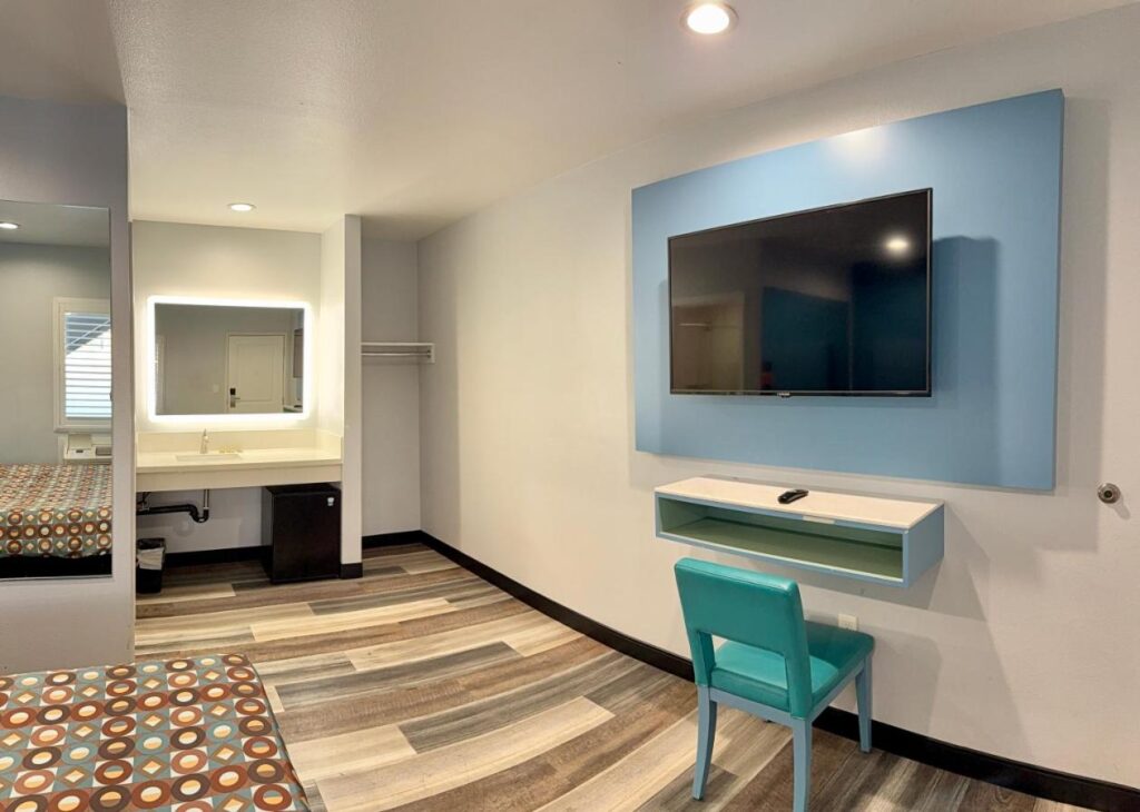 La Casa Motel, Los Angeles - Burbank Airport - Image 6