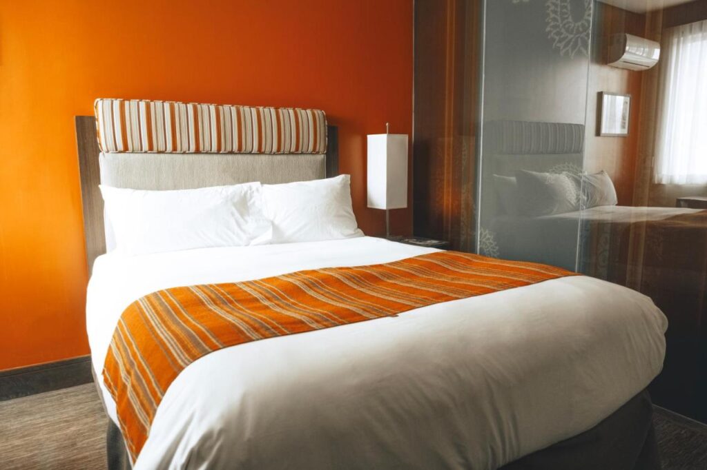 SIRTAJ – Beverly Hills - Image 2