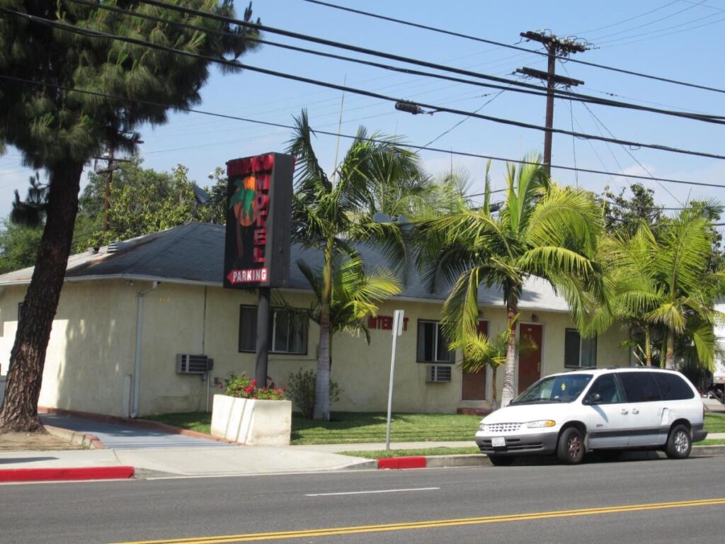 Tropico Motel - Image 1