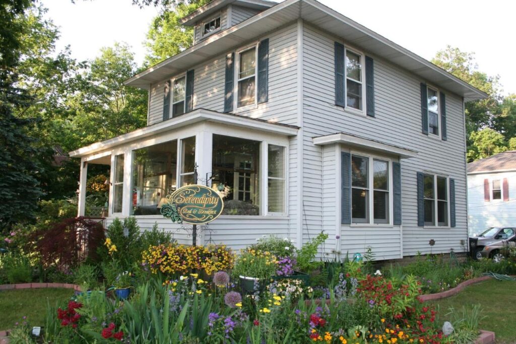 Serendipity Bed and Breakfast - Image 1