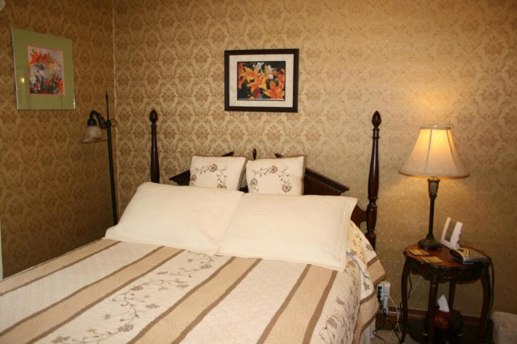 Serendipity Bed and Breakfast - Image 2