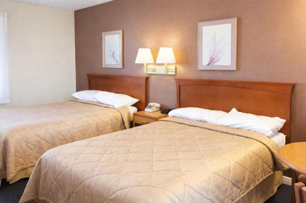 Americas Best Inn - Savannah I-95 - Image 5