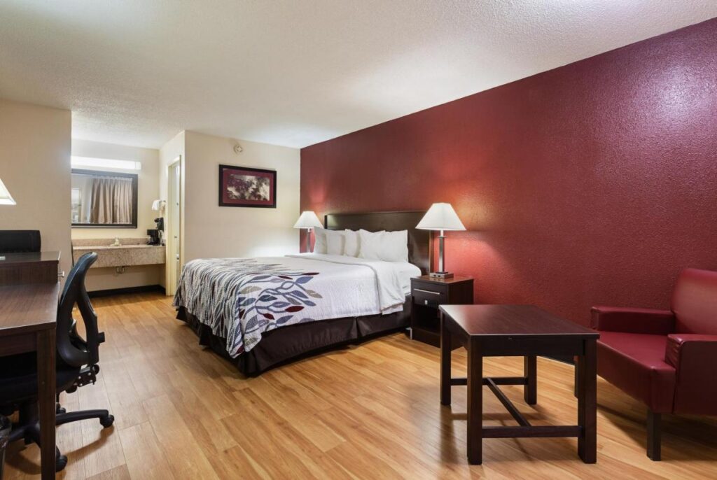 Red Roof Inn Hardeeville - Image 5