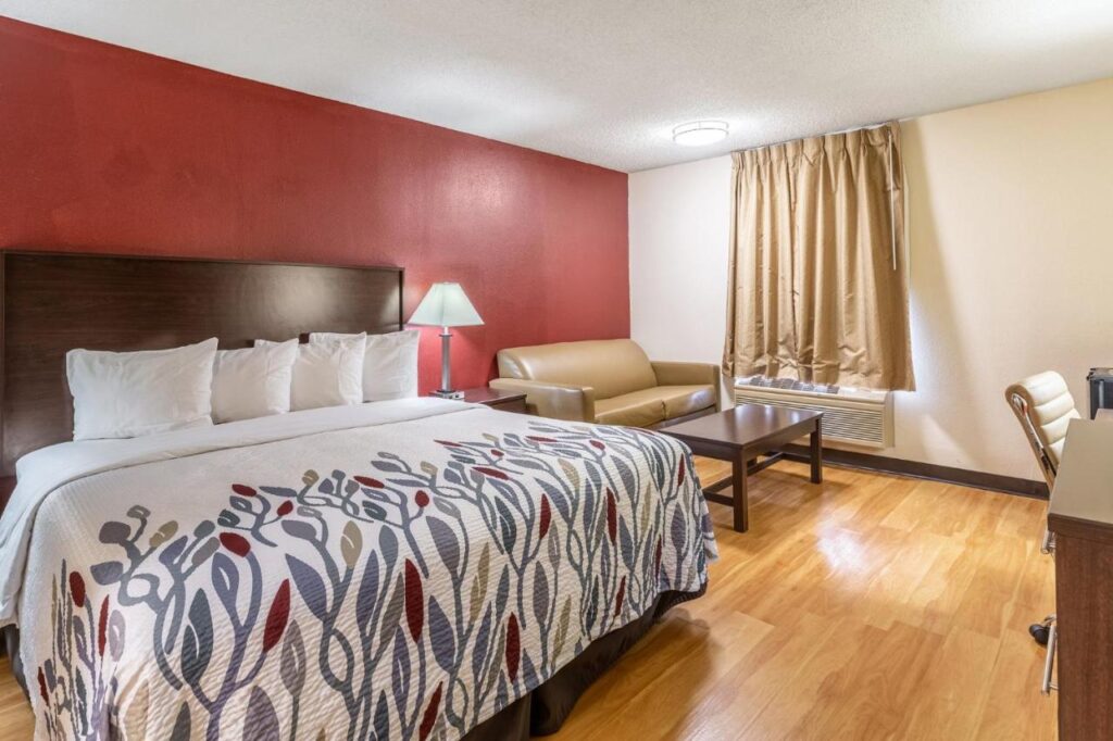 Red Roof Inn Hardeeville - Image 6