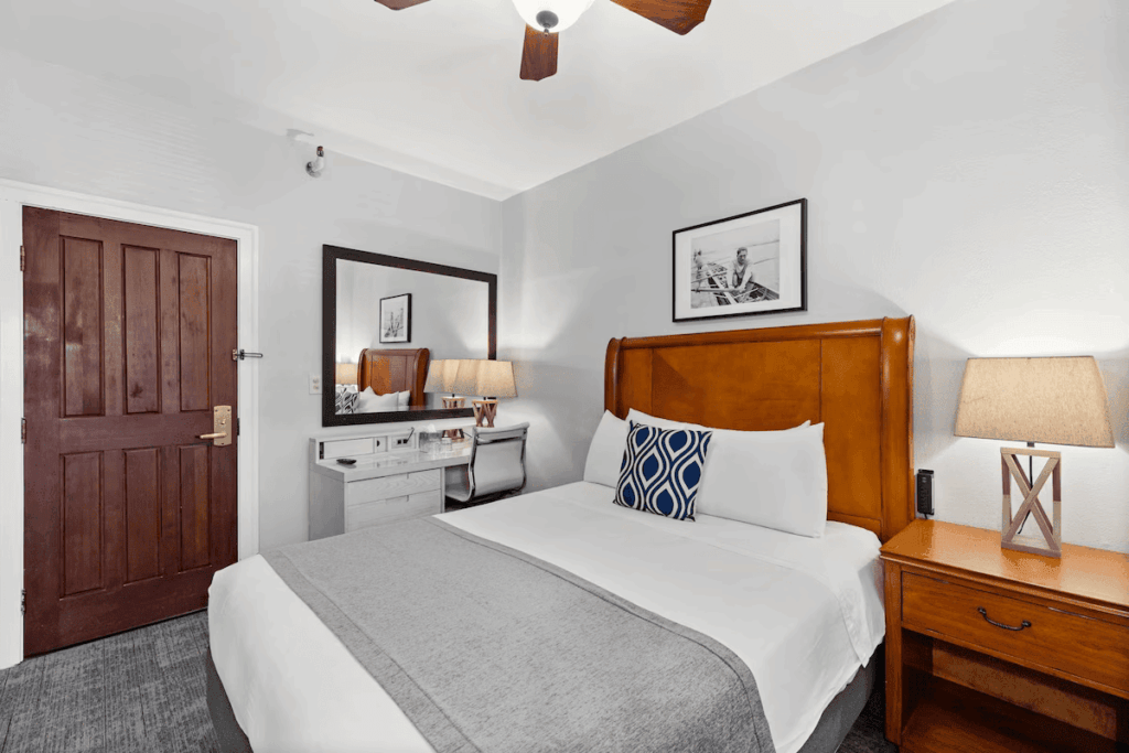 College Inn Hotel - Image 5