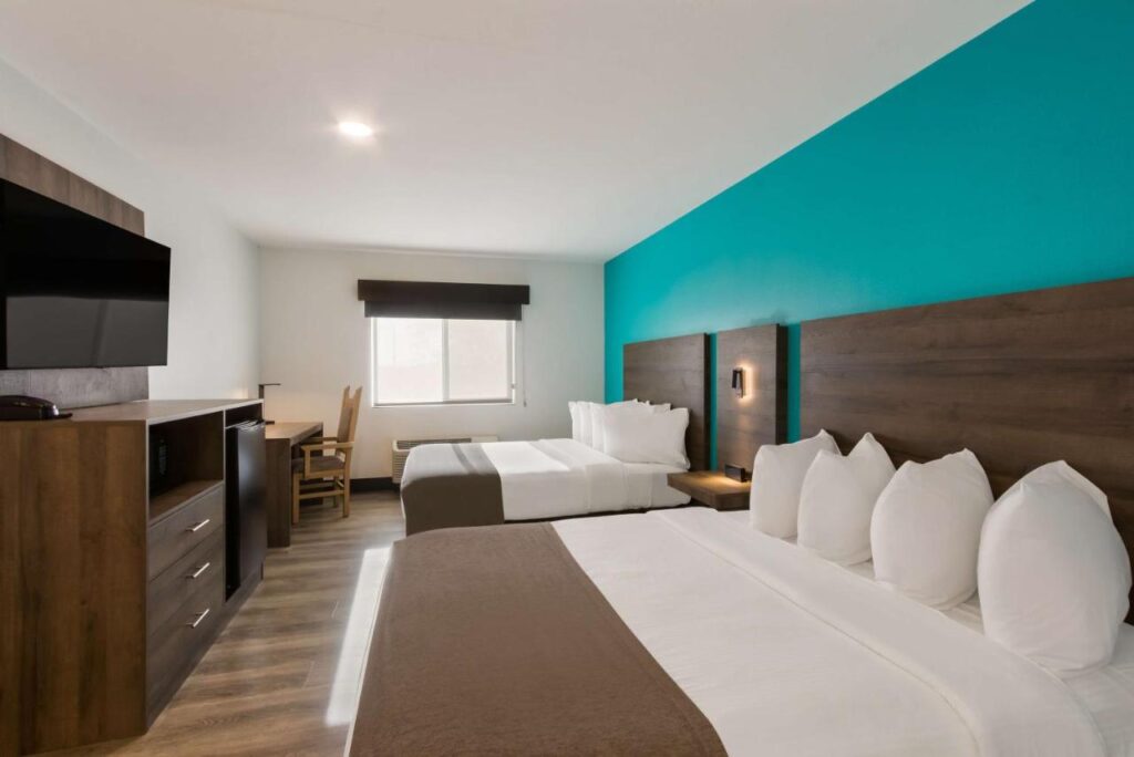 SureStay by Best Western Camp Verde - Image 4