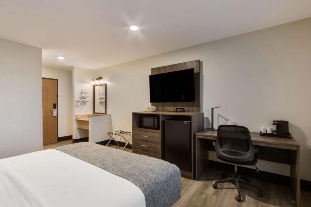 SureStay by Best Western Camp Verde - Image 6