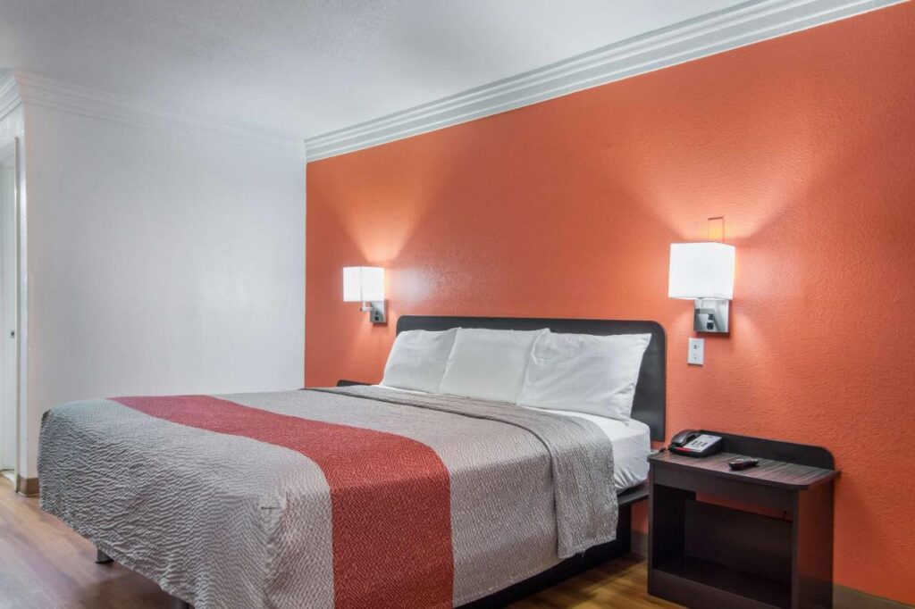 Motel 6-Marshall, TX - Image 4