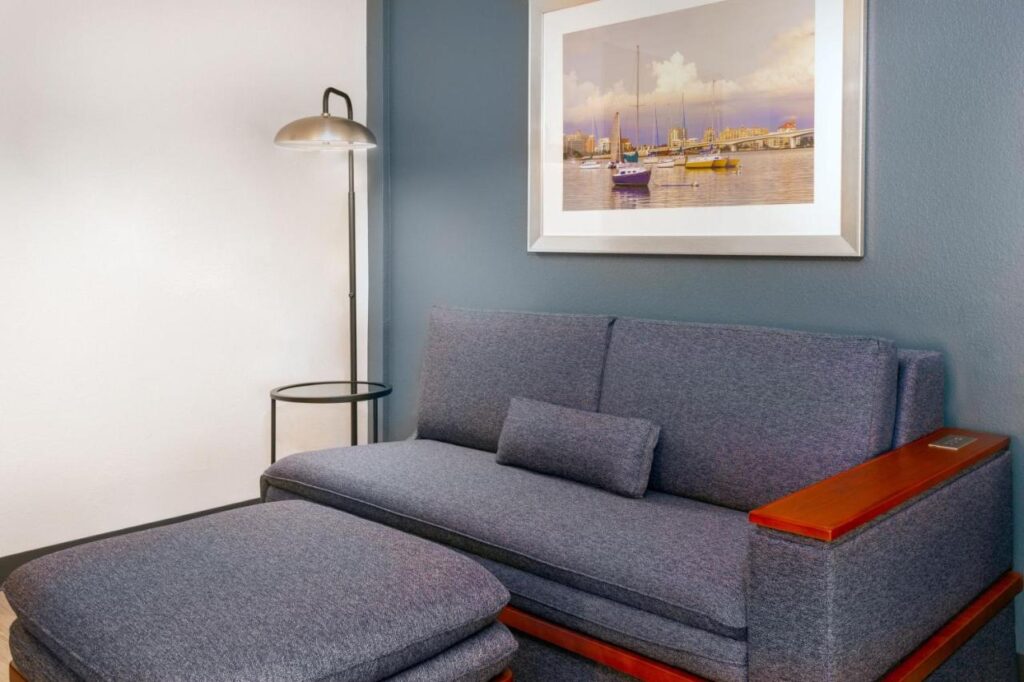 Courtyard by Marriott Sarasota at University Town Center - Image 3