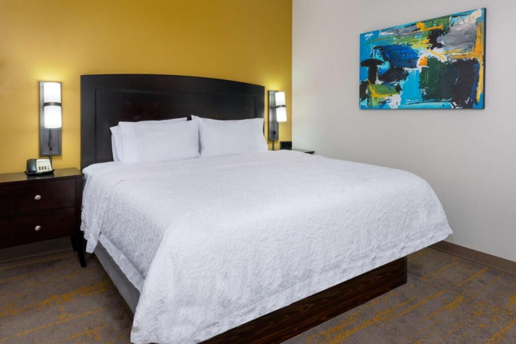 Hampton Inn and Suites Sarasota/Lakewood Ranch - Image 4