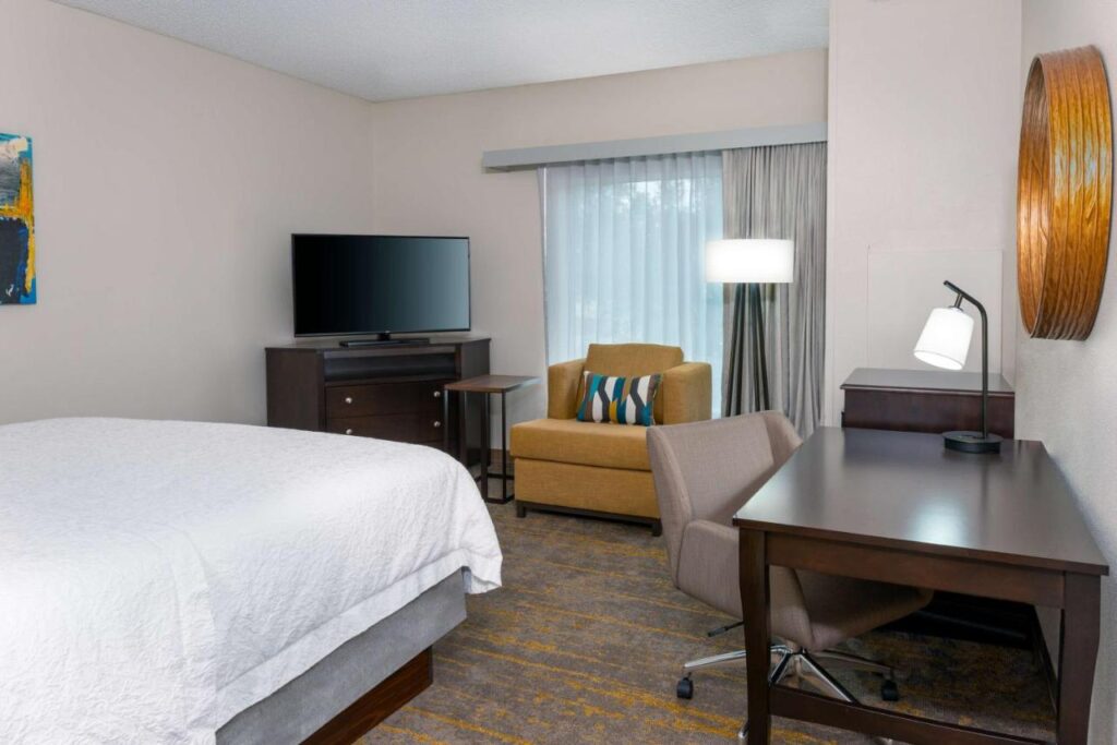 Hampton Inn and Suites Sarasota/Lakewood Ranch - Image 5