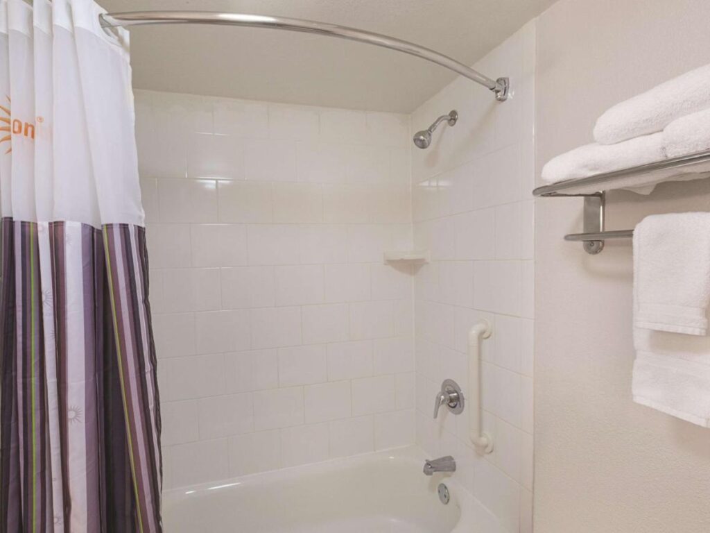 La Quinta by Wyndham Sarasota Downtown - Image 2