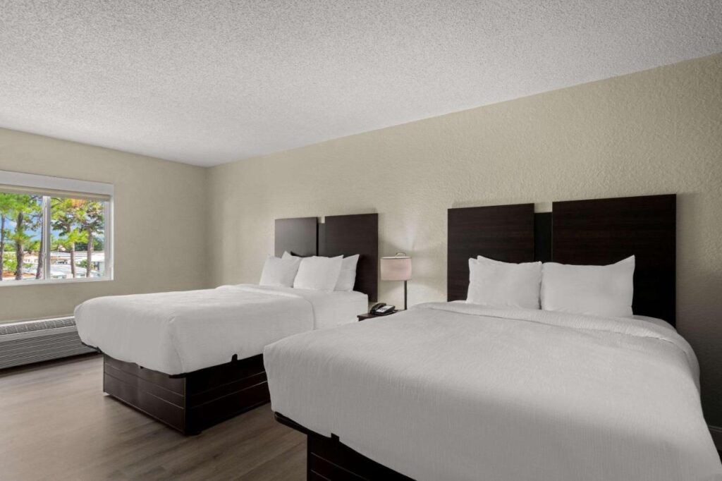 Quality Inn Sarasota I-75 - Image 3