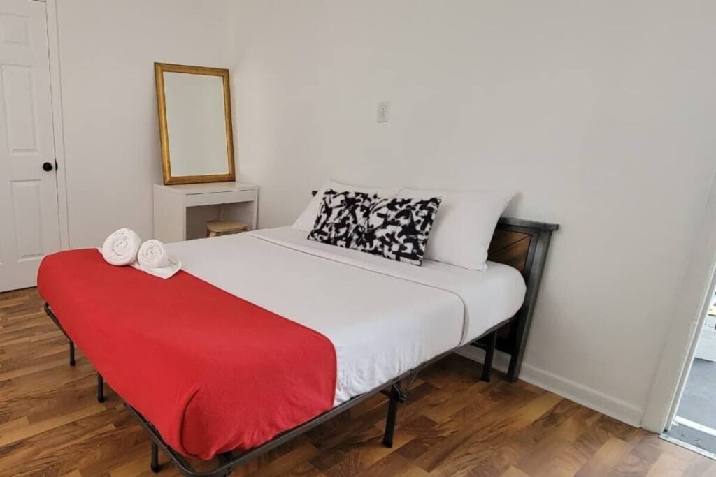 Grand House - Image 1