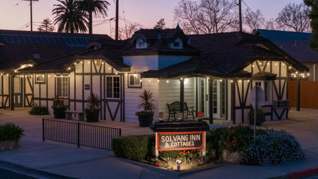 Solvang Inn & Cottages - Image 1