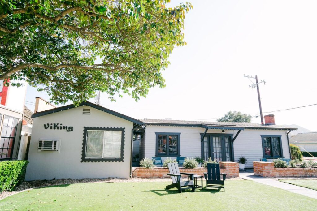 Viking Inn - Image 1