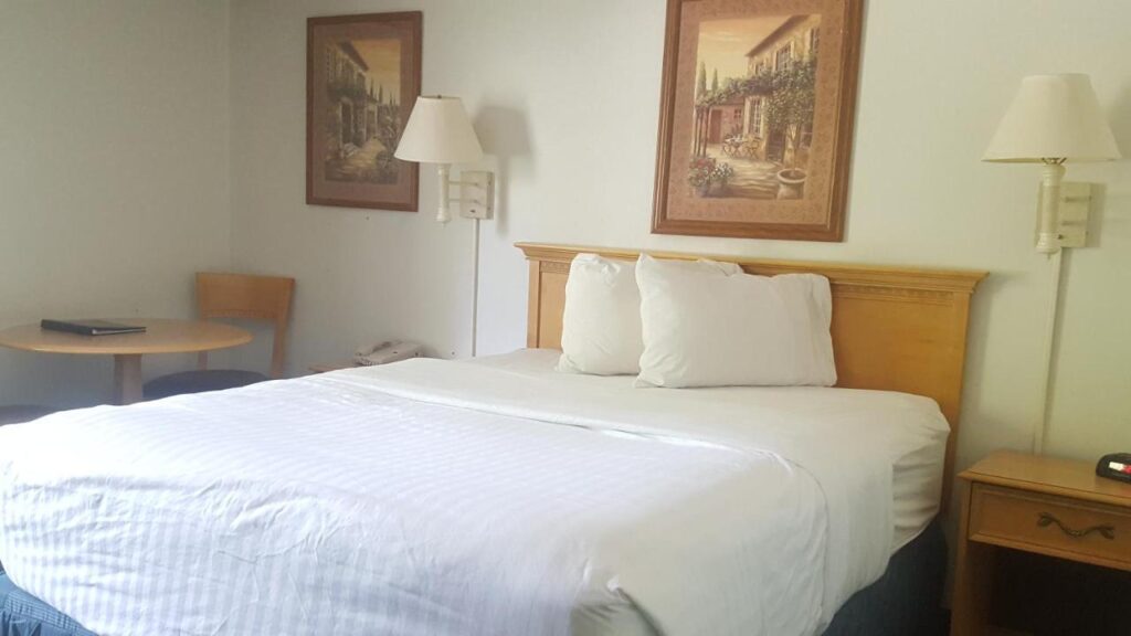 Baymont by Wyndham Coeur D Alene - Image 4