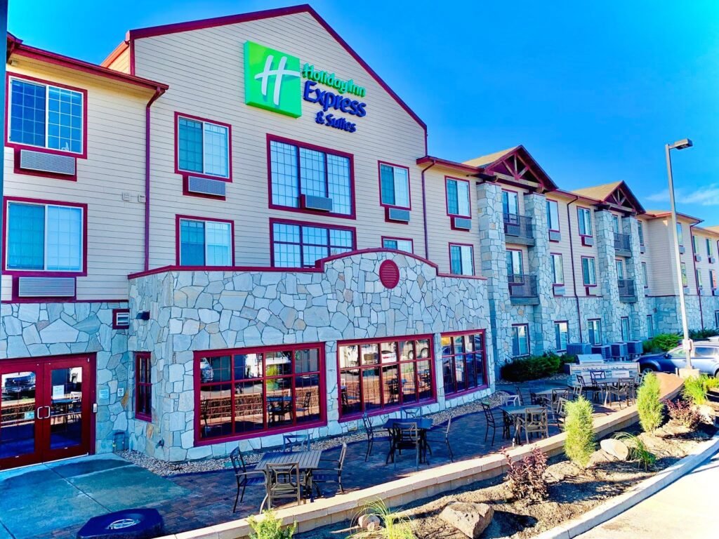 Holiday Inn Express & Suites Cheney by IHG - Image 5