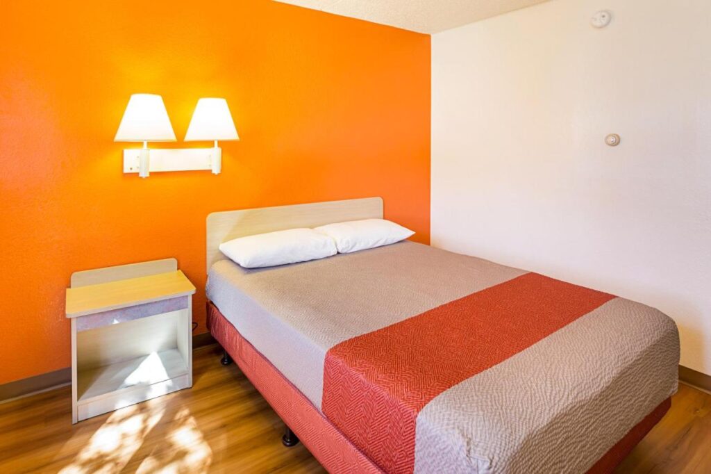 Motel 6-Spokane, WA - East - Image 4