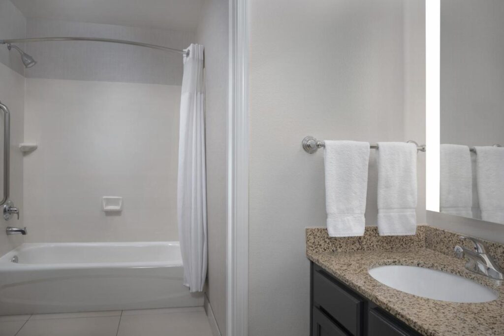 Residence Inn by Marriott Spokane East Valley - Image 6
