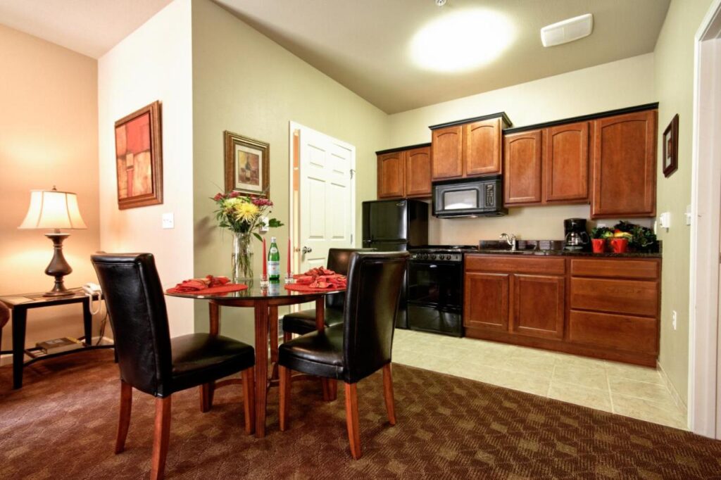 Stratford Suites Spokane Airport - Image 1