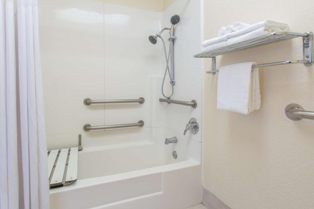Days Inn by Wyndham Modesto - Image 5