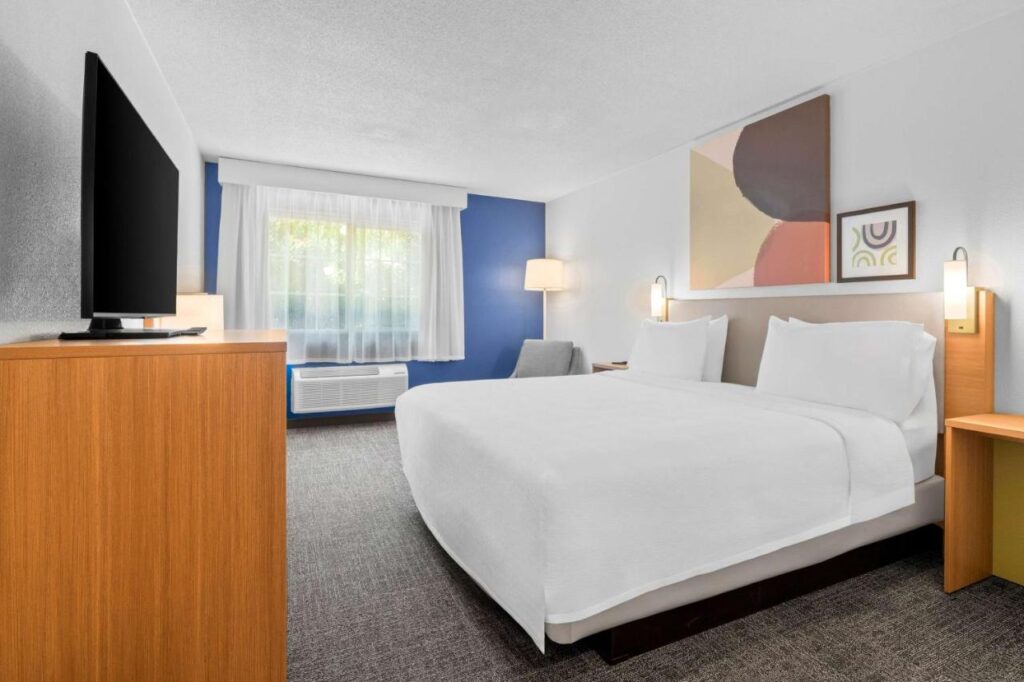 Spark by Hilton Modesto - Image 3