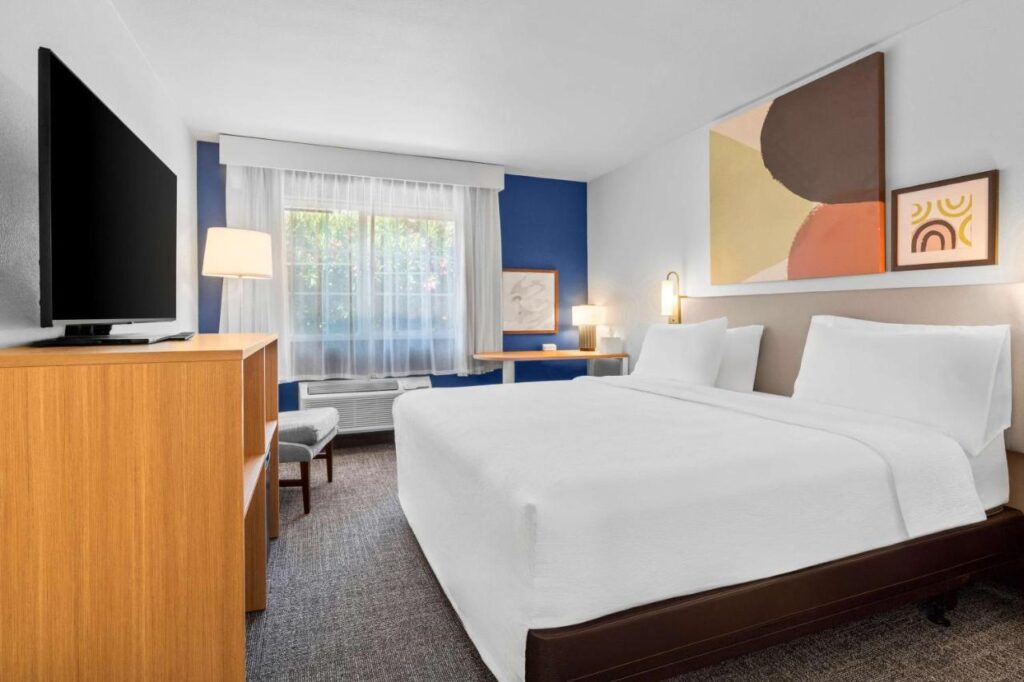Spark by Hilton Modesto - Image 4