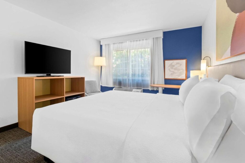 Spark by Hilton Modesto - Image 5