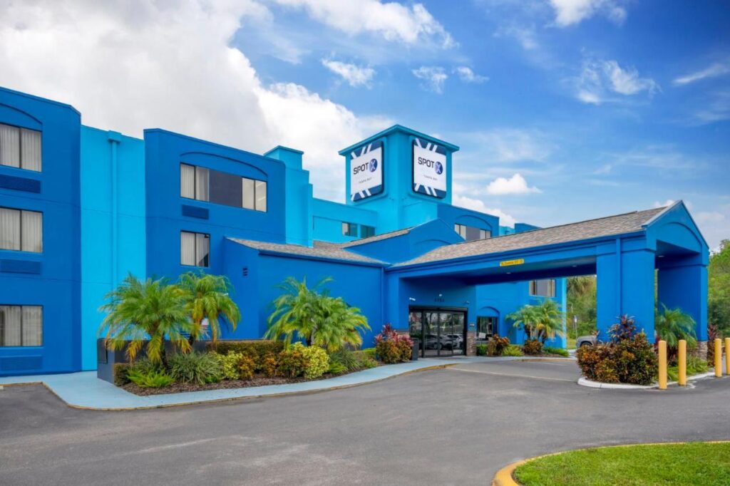 SPOT X Hotel Tampa - Wesley Chapel by The Red Collection - Image 1