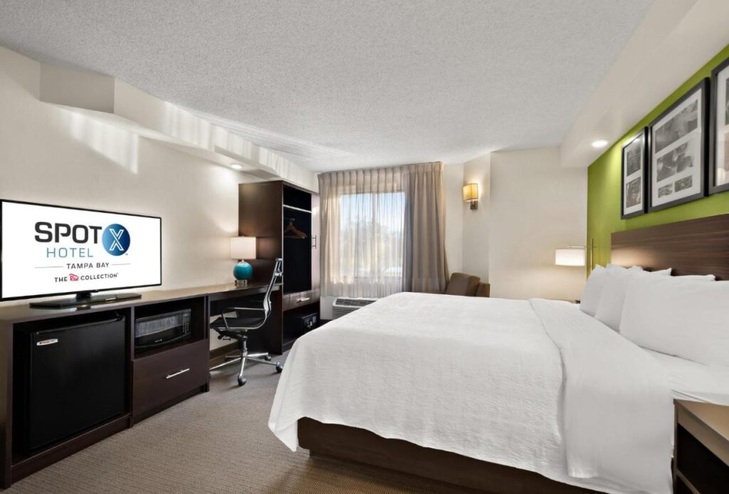 SPOT X Hotel Tampa - Wesley Chapel by The Red Collection - Image 3